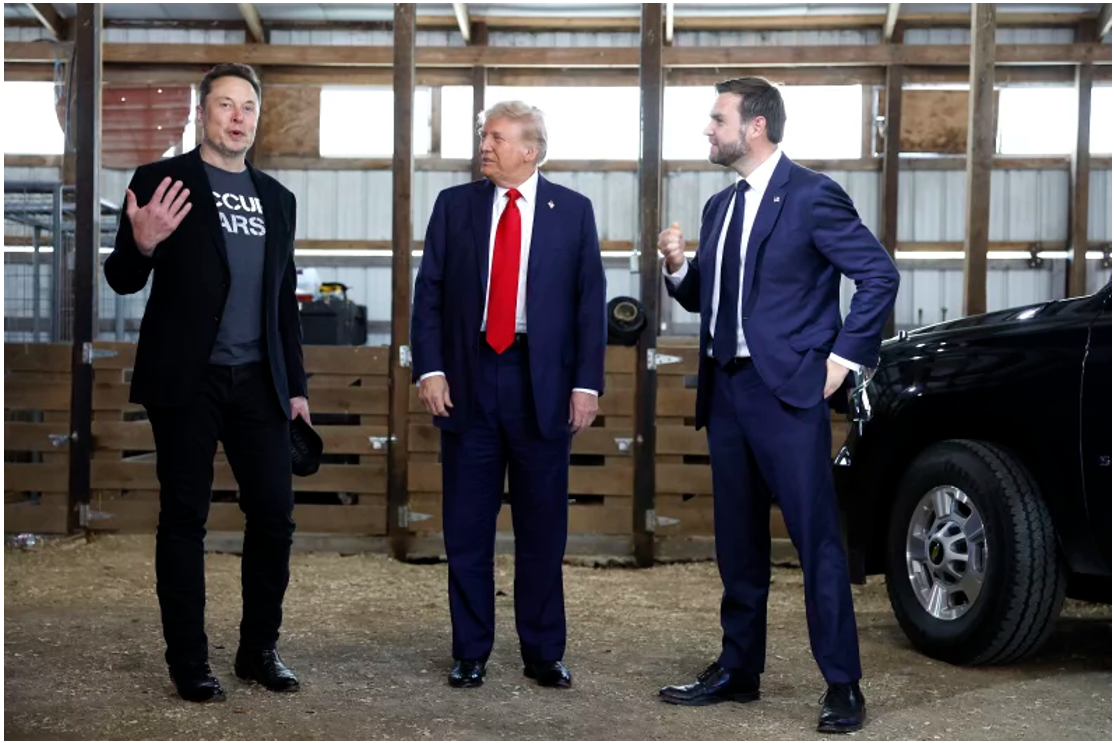 musk, trump, vance standing side by side and talking to each other