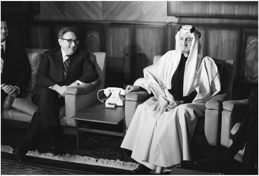 kissinger having a talk with saudi king in 1970's