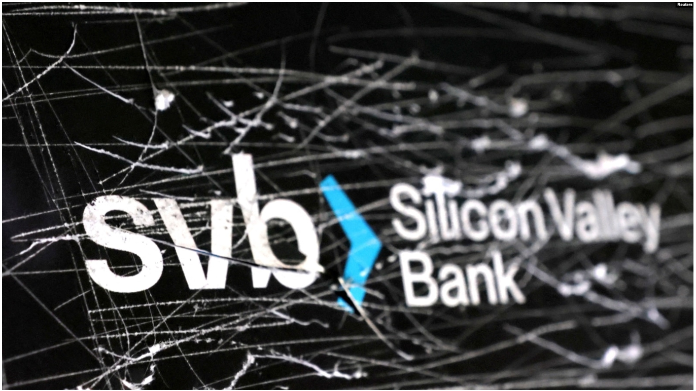 image showing silicon valley bank collapsing